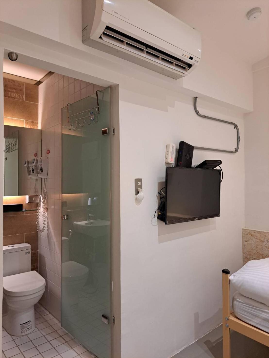 King Wow Inn Tainan Exterior foto
